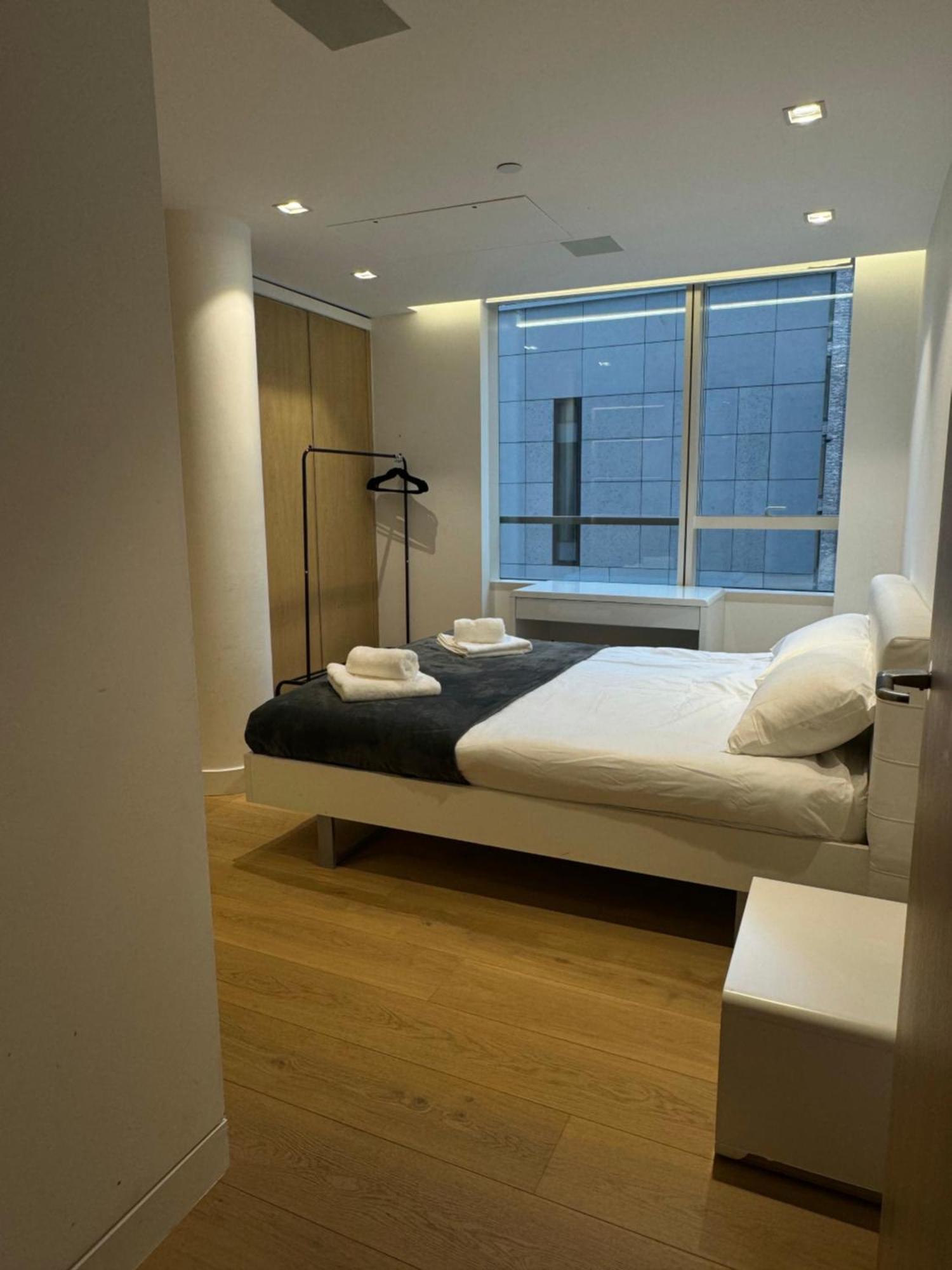 Spacious 3 Bedroom 3 Bathroom Near Tower Bridge *
