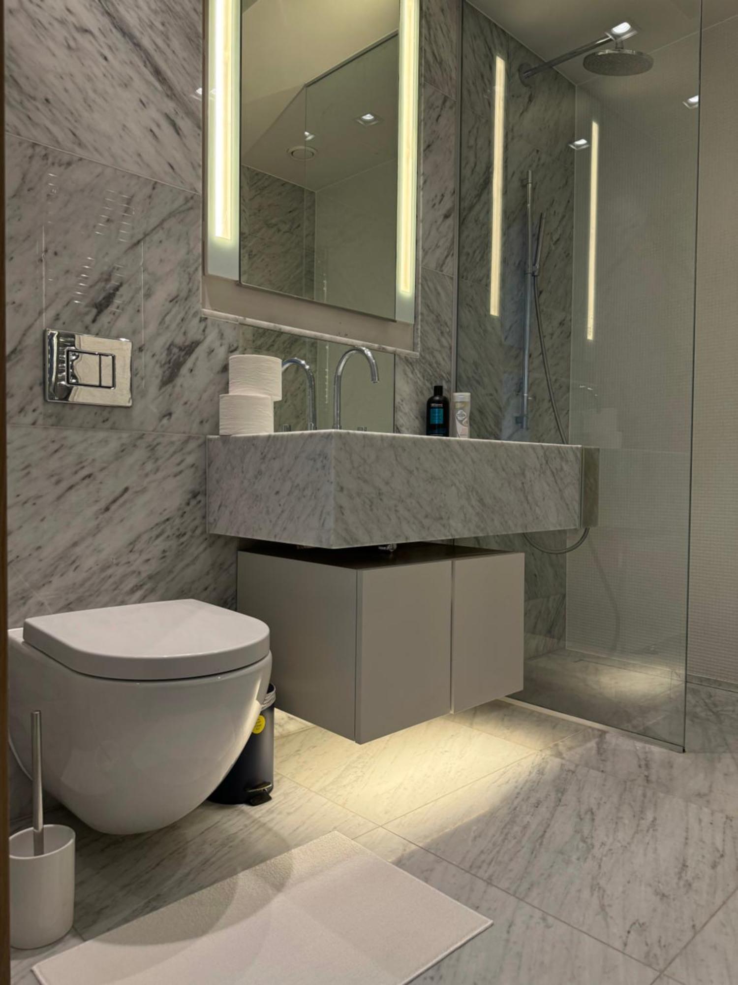 Apartment Spacious 3 Bedroom 3 Bathroom Near Tower Bridge London